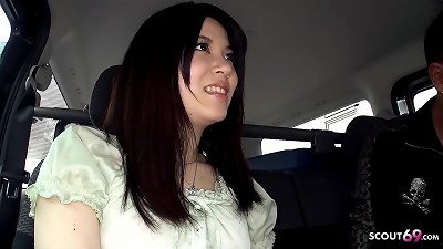 shy japanese teen Madoka Araki tempt to blow Stranger prick in Car